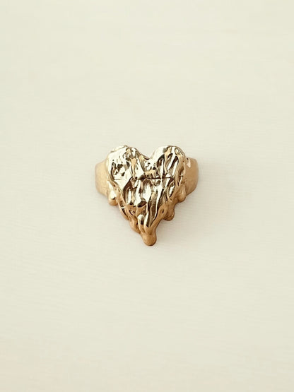 Melt my heart ring Golden